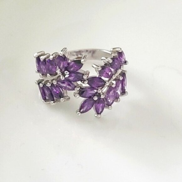 Beautiful Costume Silver Plated Chunky Amethyst Purple Stone Leaf Cocktail Ring - Picture 2 of 7